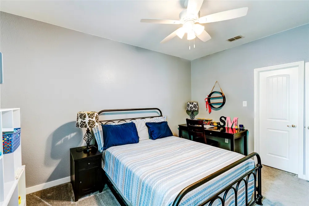 1201 Meadowlakes Azle, TX 76020