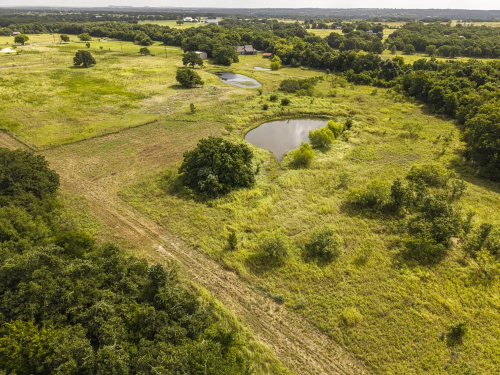 1475 County Road 3838 Bridgeport, TX 76426