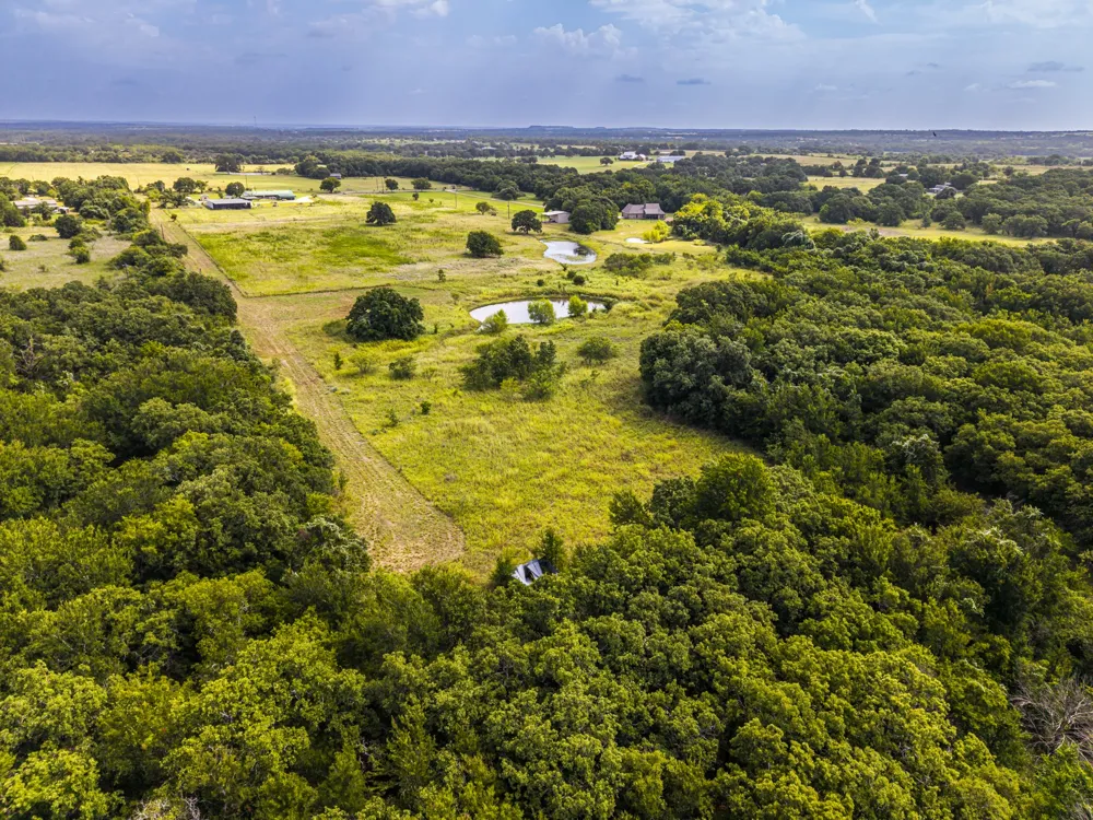 1475 County Road 3838 Bridgeport, TX 76426