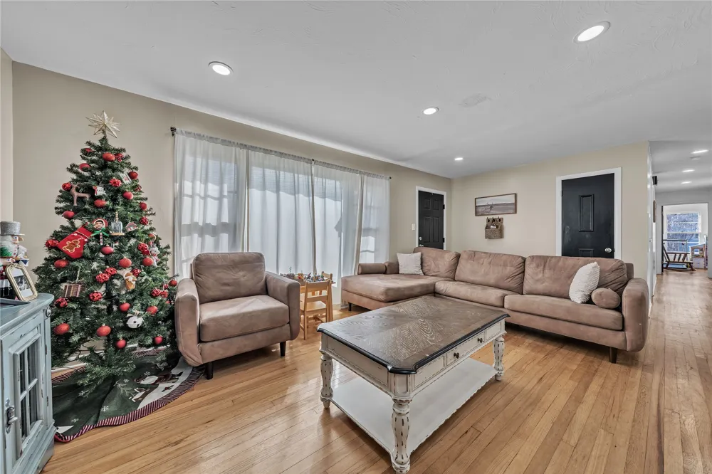100 Rosedale Avenue Keene, TX 76059