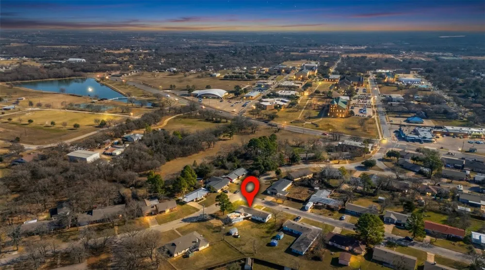 100 Rosedale Avenue Keene, TX 76059