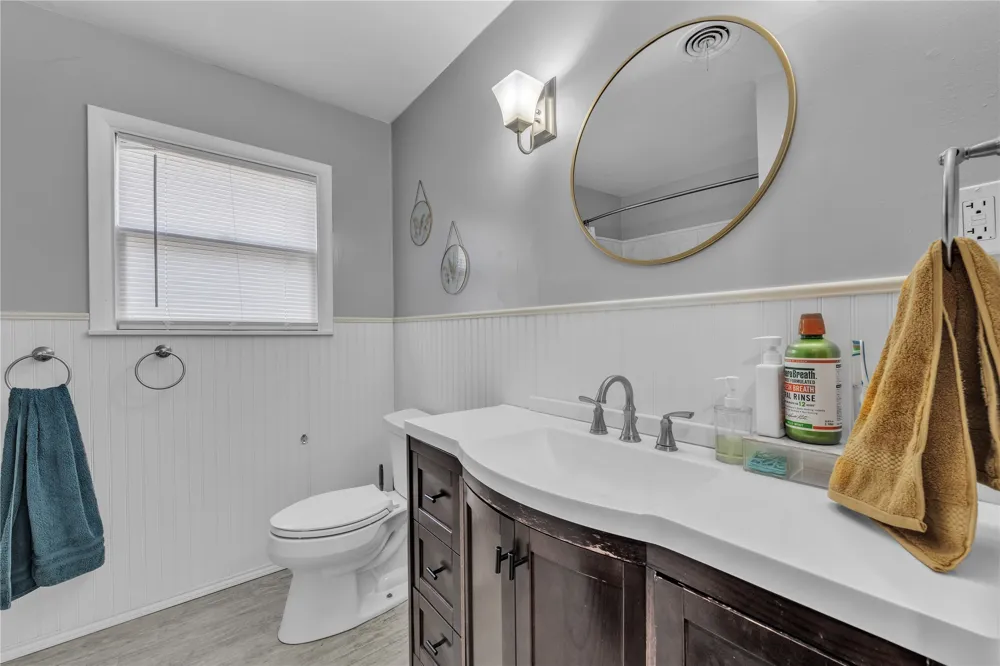100 Rosedale Avenue Keene, TX 76059