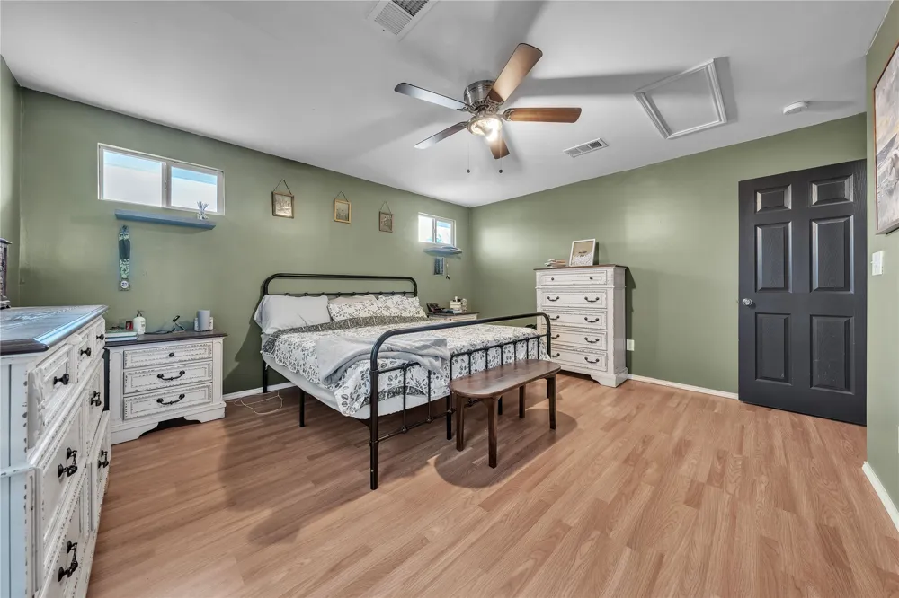100 Rosedale Avenue Keene, TX 76059