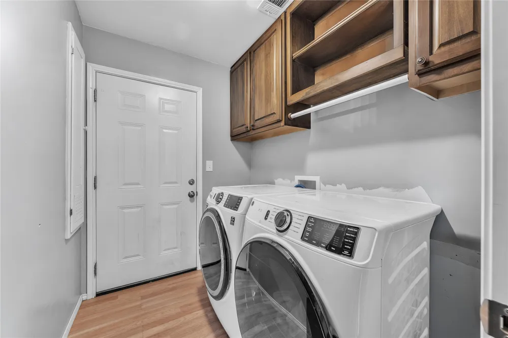 100 Rosedale Avenue Keene, TX 76059