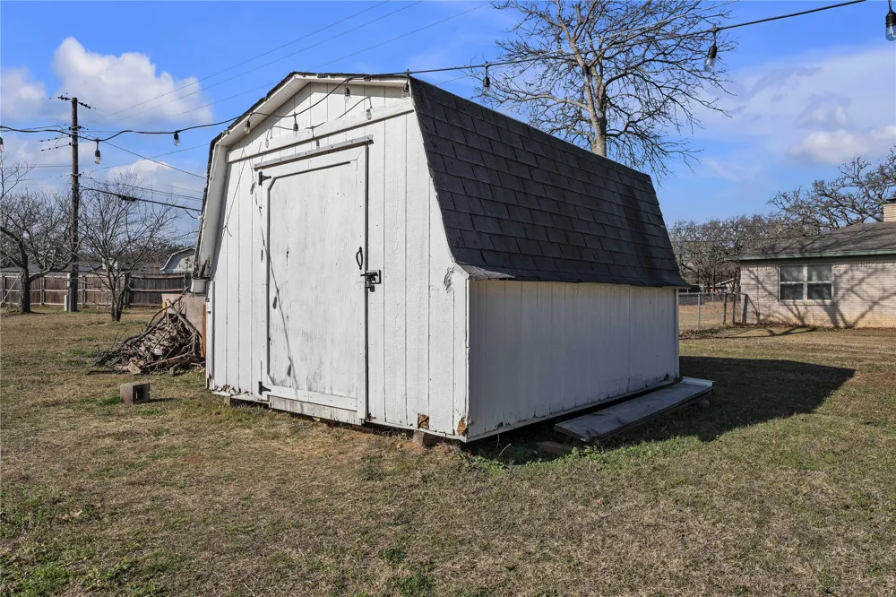 100 Rosedale Avenue Keene, TX 76059