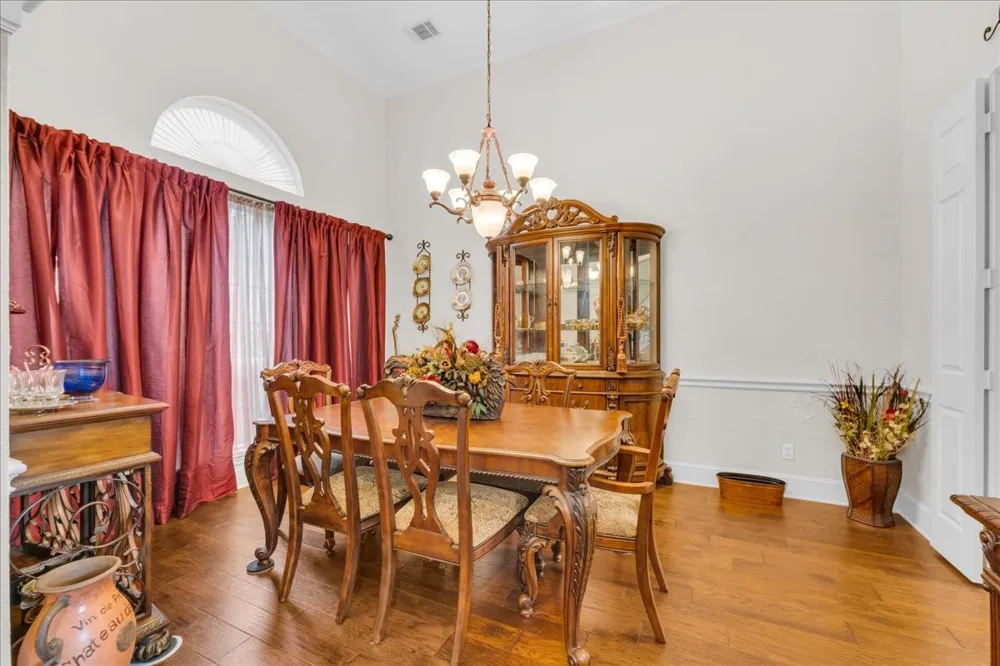 2201 Somerset Midlothian, TX 76065