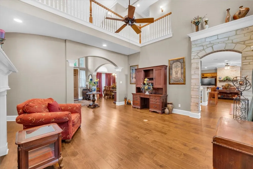 2201 Somerset Midlothian, TX 76065