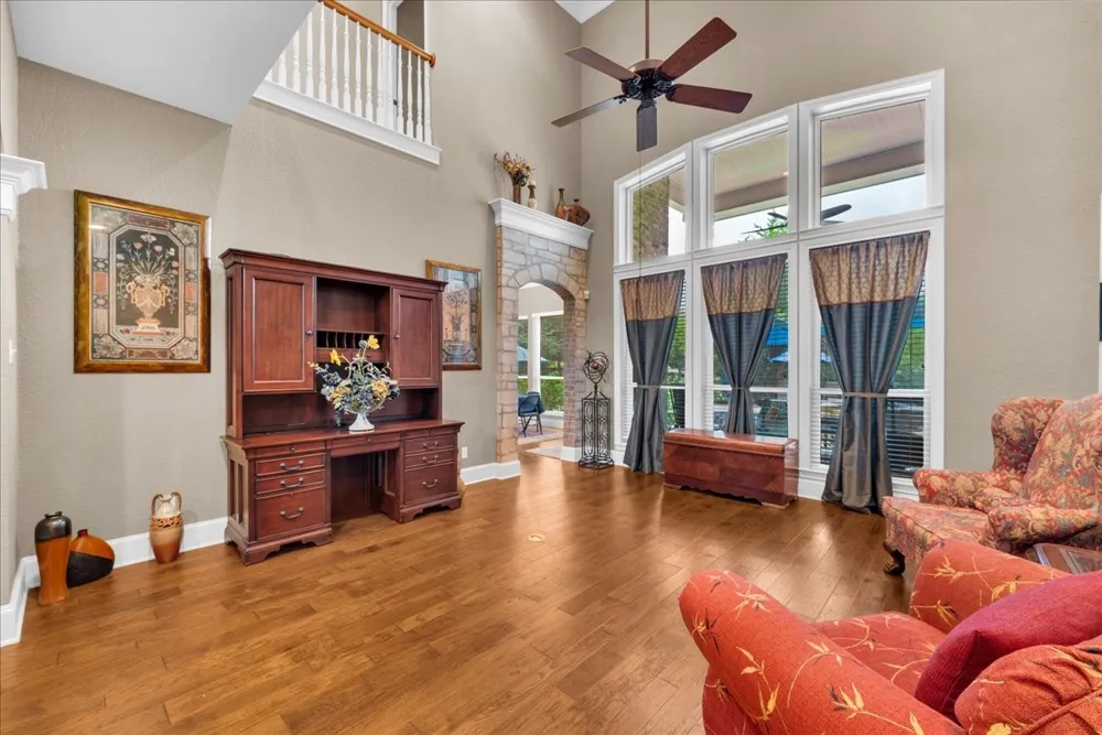 2201 Somerset Midlothian, TX 76065