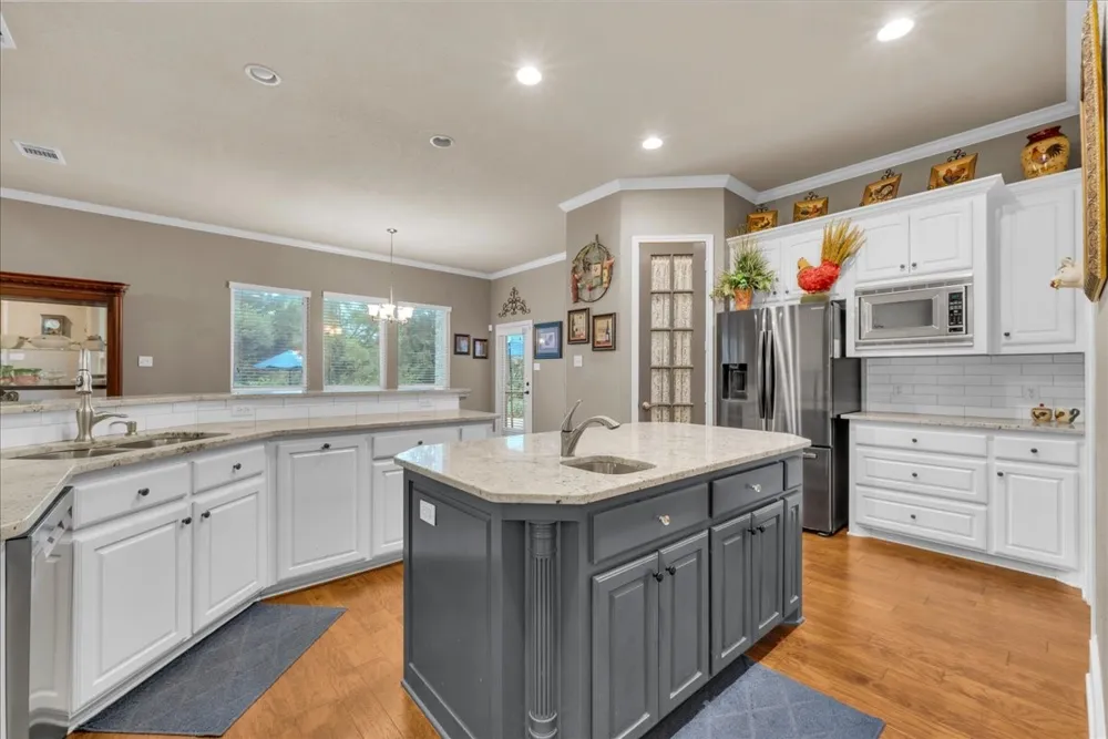 2201 Somerset Midlothian, TX 76065