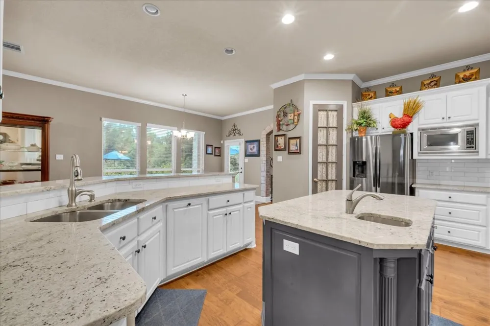 2201 Somerset Midlothian, TX 76065