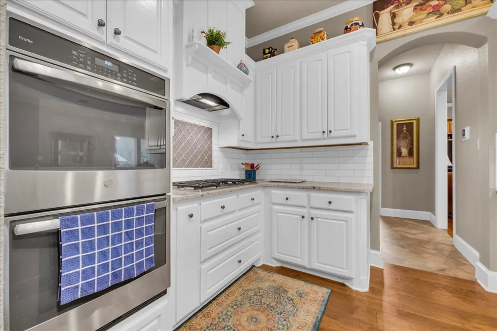 2201 Somerset Midlothian, TX 76065