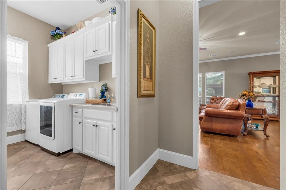 2201 Somerset Midlothian, TX 76065