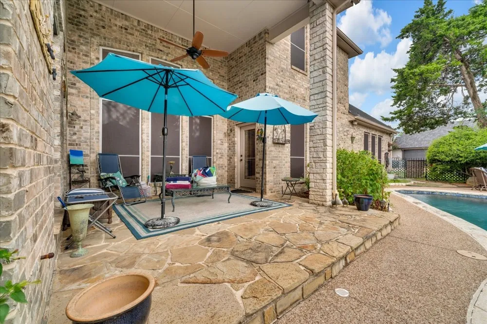 2201 Somerset Midlothian, TX 76065