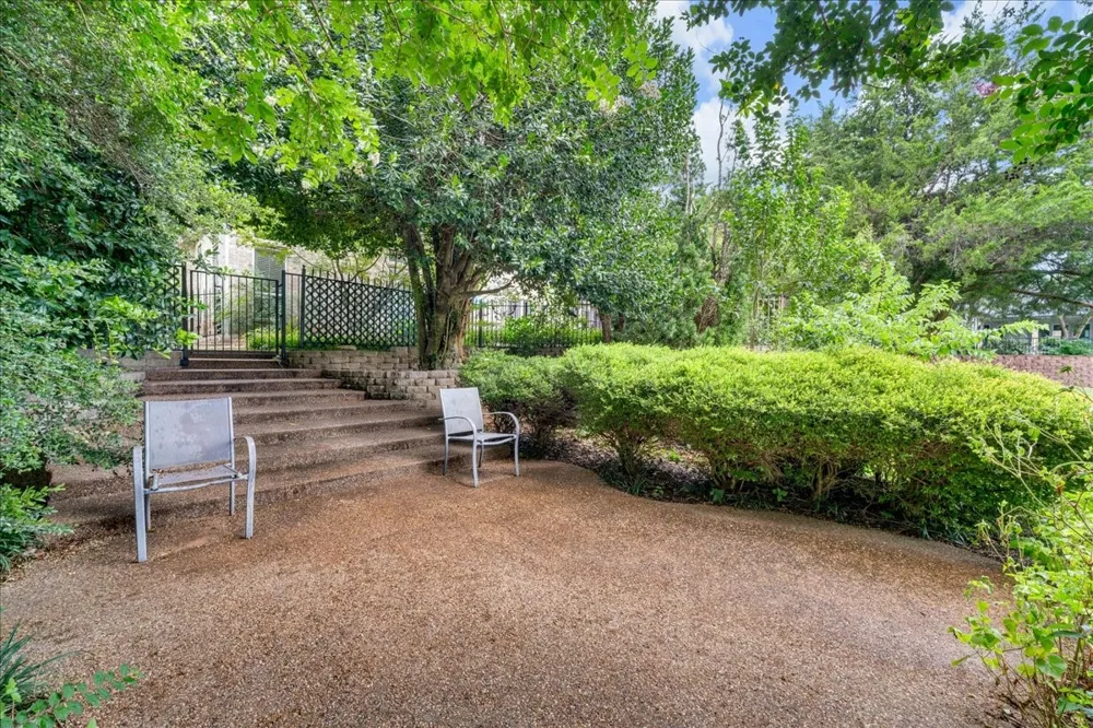 2201 Somerset Midlothian, TX 76065