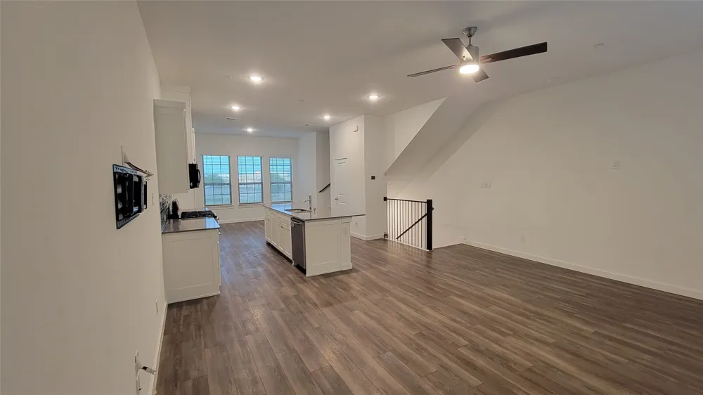 2739 Levee Lane Lewisville, TX 75067