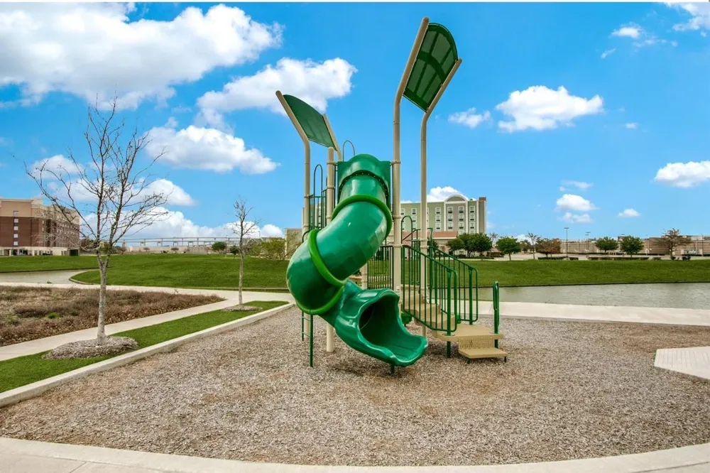2739 Levee Lane Lewisville, TX 75067