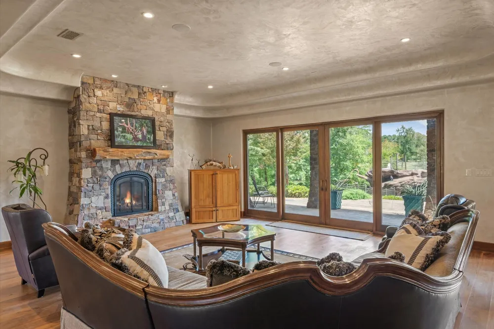 15381 County Road 463 Lindale, TX 75771
