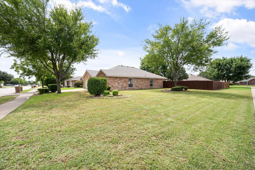 4406 Fox Meadows Lane Mansfield, TX 76063