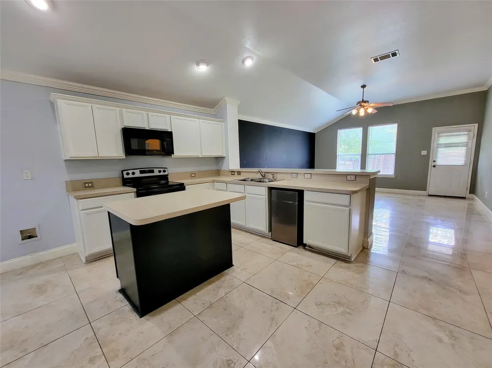 8033 Summer Stream Drive Fort Worth, TX 76134