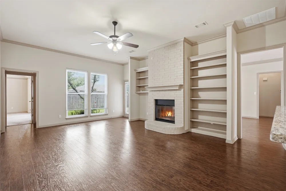 3318 Summergrove Drive Arlington, TX 76001