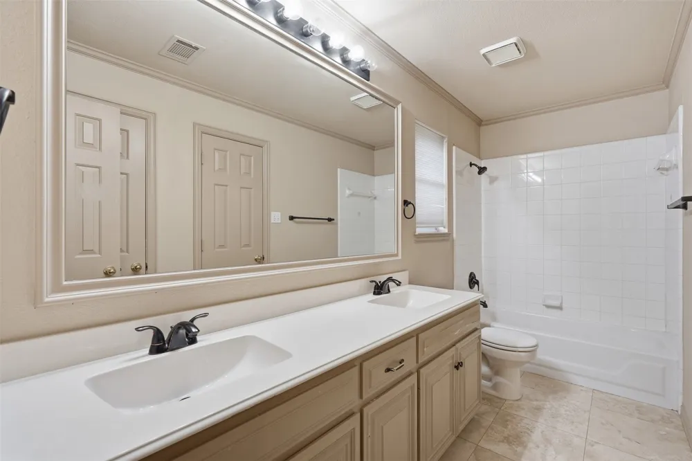 3318 Summergrove Drive Arlington, TX 76001