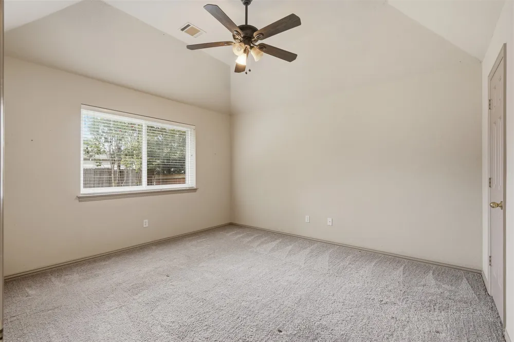3318 Summergrove Drive Arlington, TX 76001