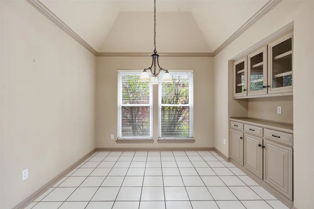 3318 Summergrove Drive Arlington, TX 76001