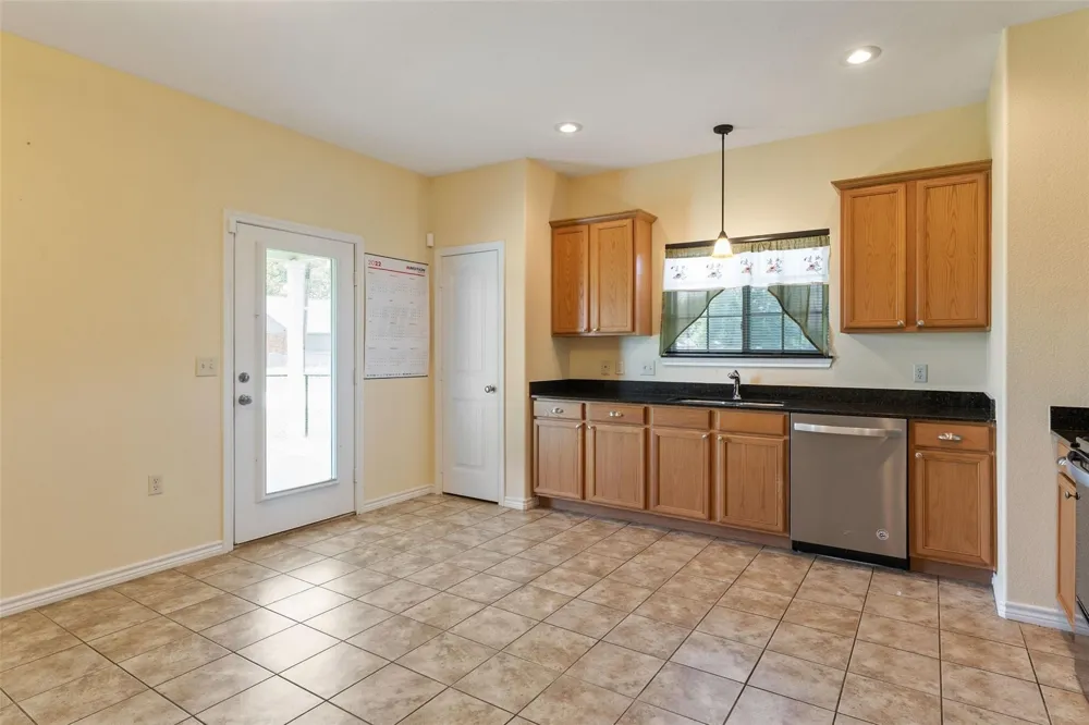 304 Port Drive Gun Barrel City, TX 75156