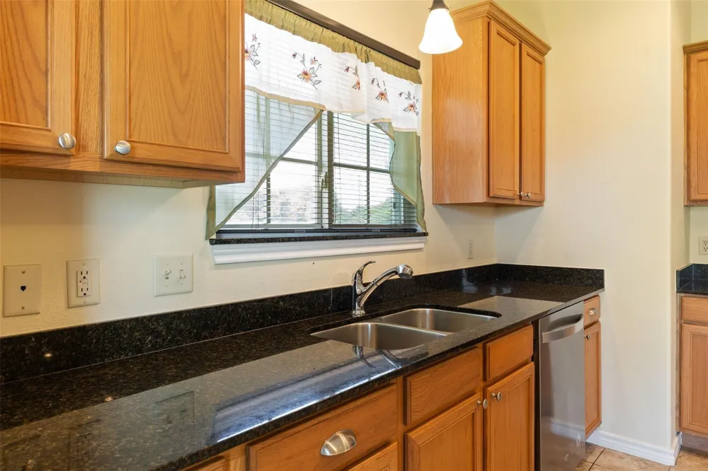 304 Port Drive Gun Barrel City, TX 75156