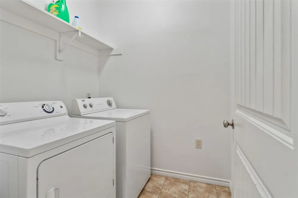 304 Port Drive Gun Barrel City, TX 75156
