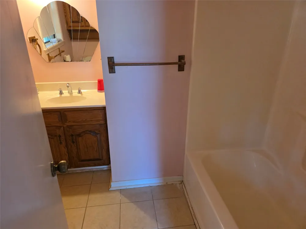 4221 Pine Wood Trail Larue, TX 75770