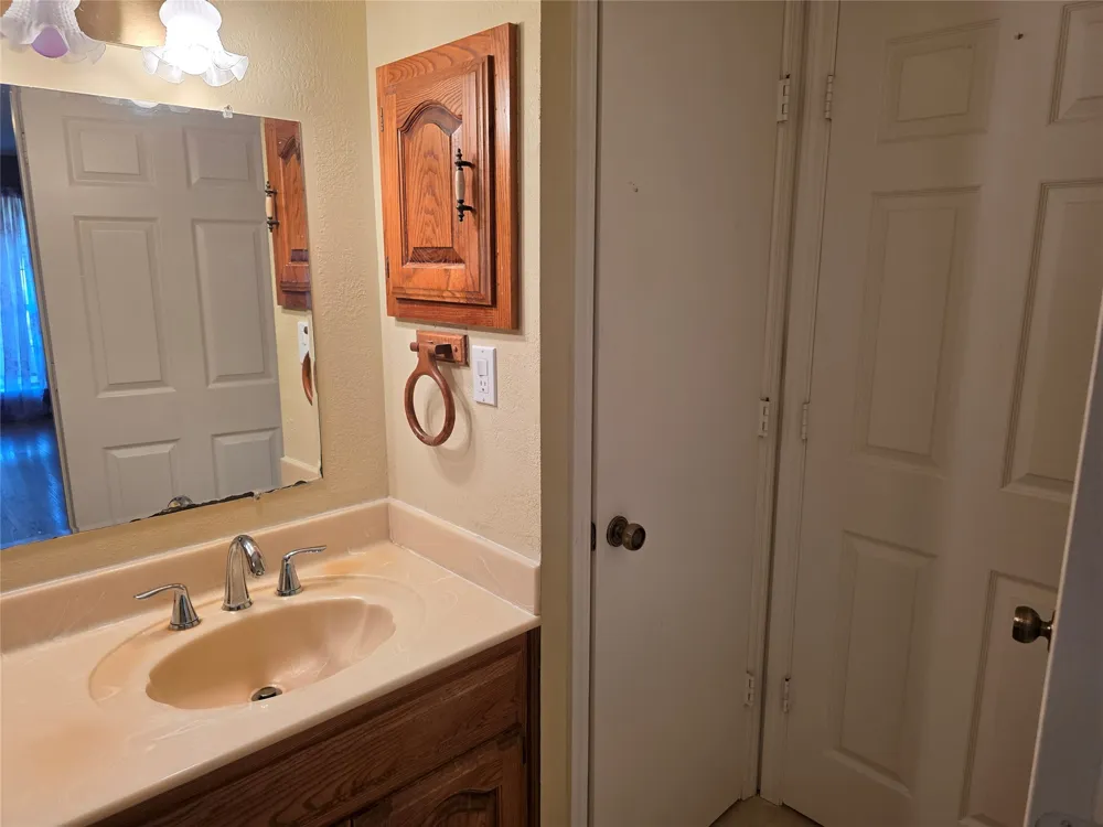 4221 Pine Wood Trail Larue, TX 75770