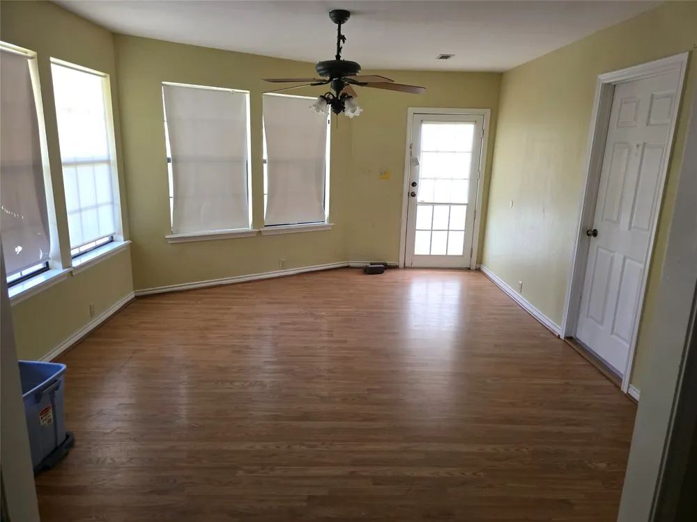 4221 Pine Wood Trail Larue, TX 75770