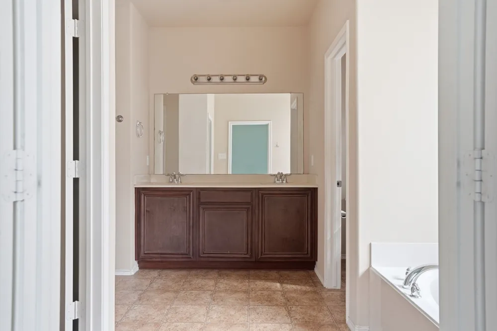 2006 Victorian Drive Heartland, TX 75126
