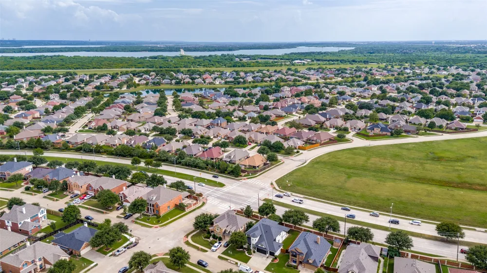 2311 Tawny Owl Road Grand Prairie, TX 75052