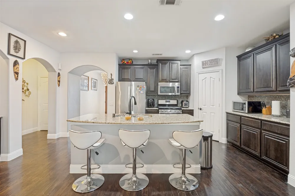 2311 Tawny Owl Road Grand Prairie, TX 75052