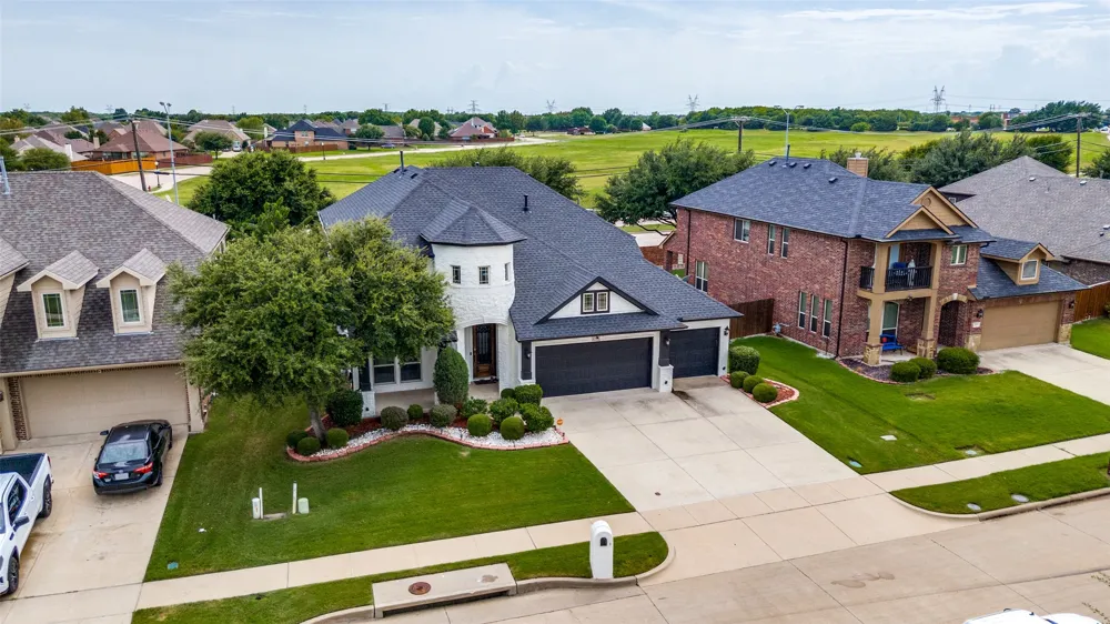 2311 Tawny Owl Road Grand Prairie, TX 75052