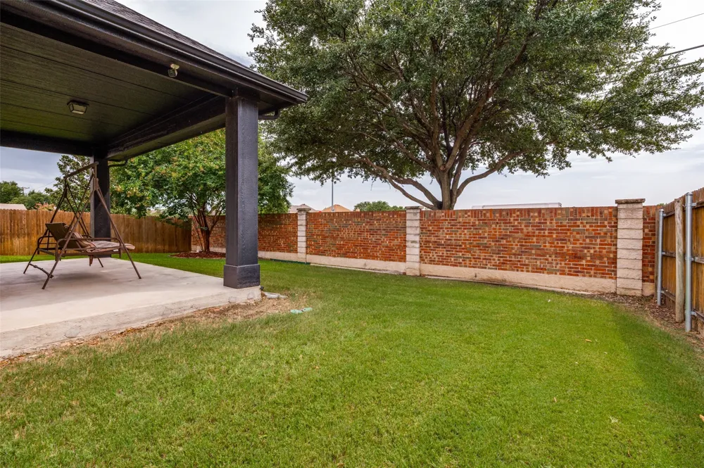2311 Tawny Owl Road Grand Prairie, TX 75052