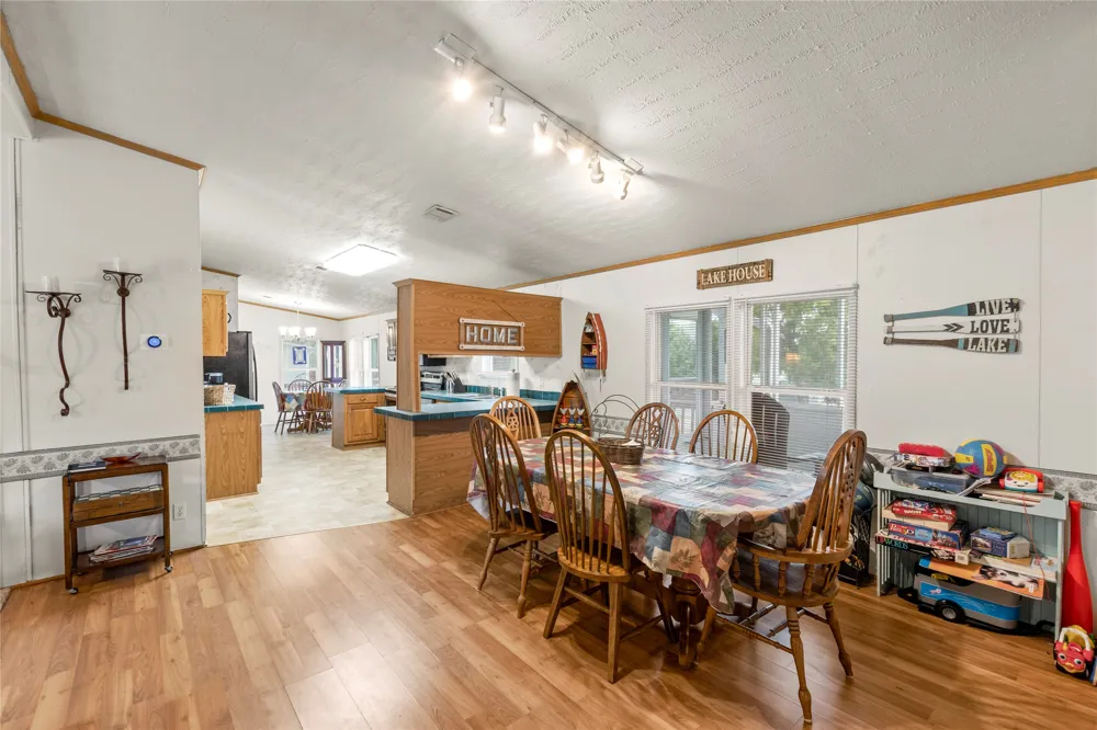 10245 Northlake Circle Kemp, TX 75143