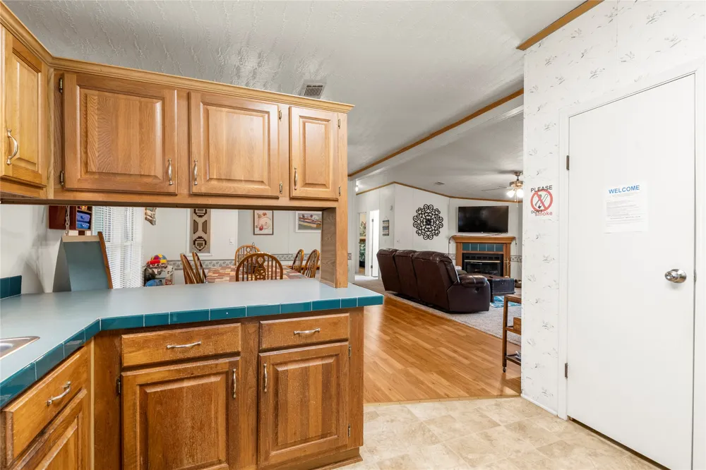 10245 Northlake Circle Kemp, TX 75143