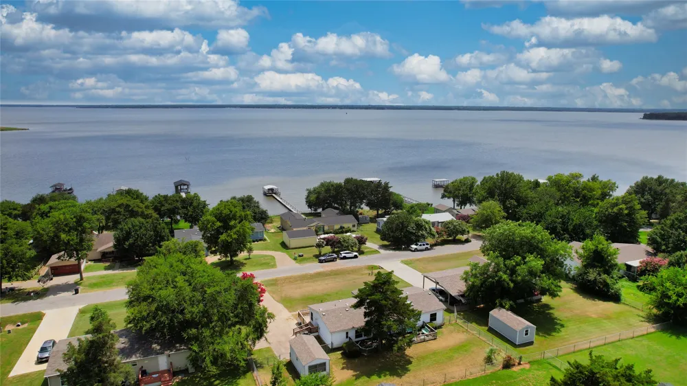 10245 Northlake Circle Kemp, TX 75143