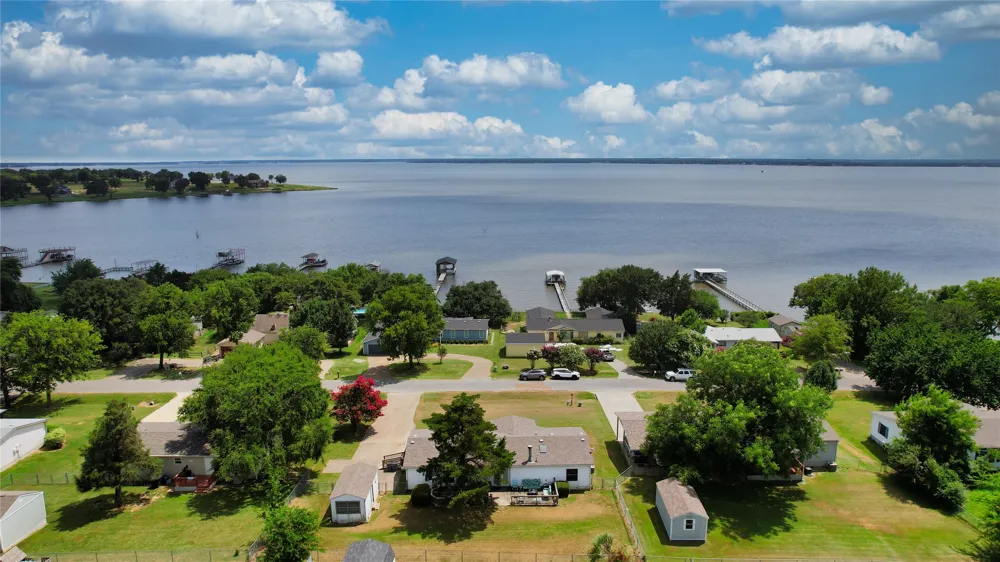 10245 Northlake Circle Kemp, TX 75143