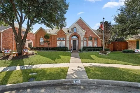 523 Loxley Drive