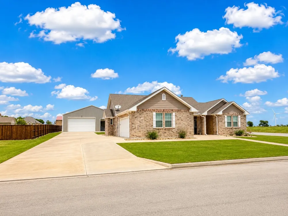 110 Centerhill Drive Muenster, TX 76252