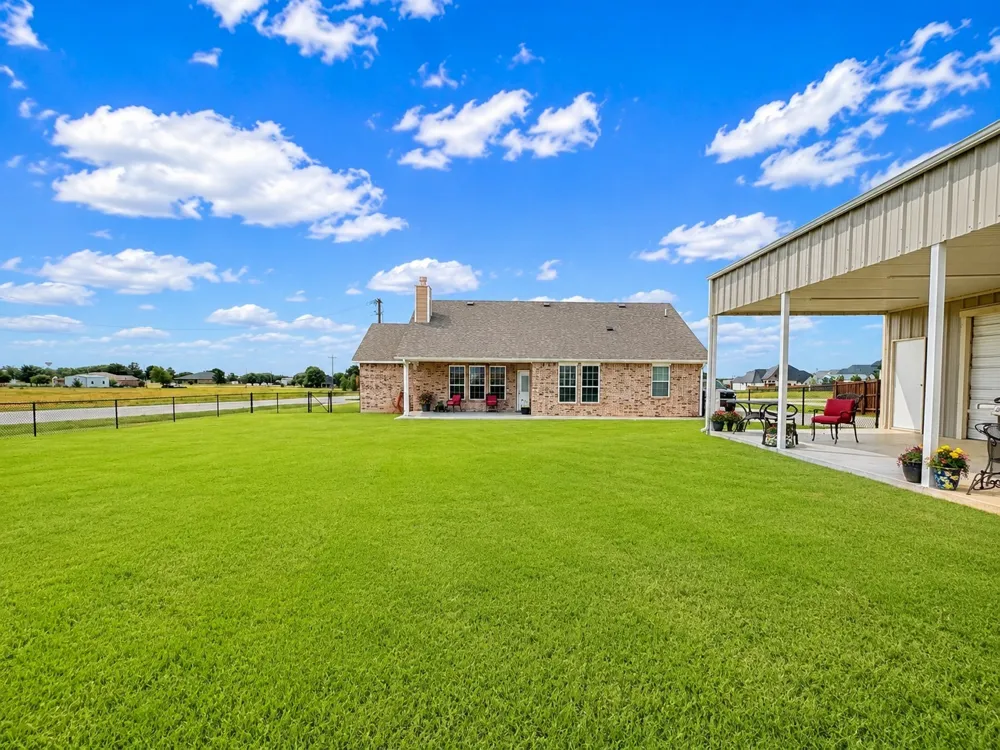 110 Centerhill Drive Muenster, TX 76252