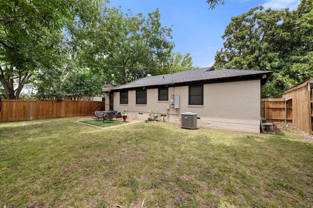 3808 Gaspar Drive Dallas, TX 75220