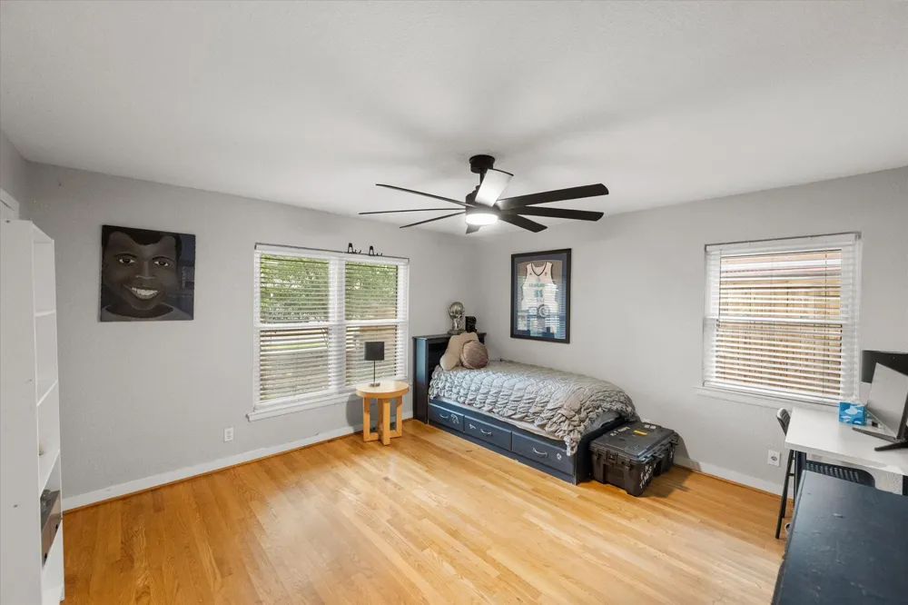 3808 Gaspar Drive Dallas, TX 75220
