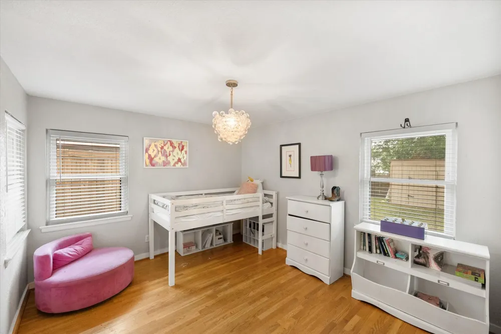 3808 Gaspar Drive Dallas, TX 75220