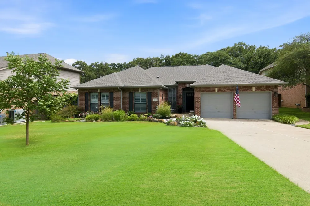 2702 Pinehurst Drive Grapevine, TX 76051