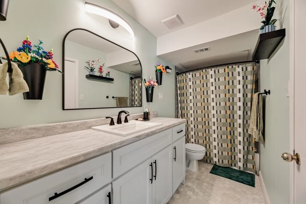 4273 Madera Road #4 Irving, TX 75038